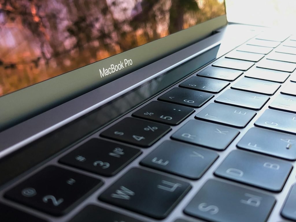 Apple - Expert Review & Guide