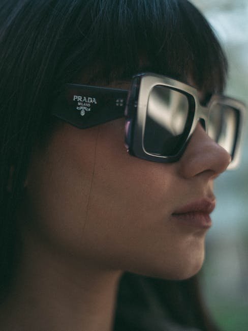 Designer Sunglasses: Which Frames Flatter Your Face Shape?